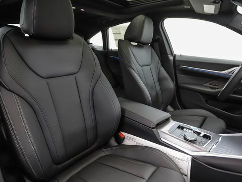 Used 2025 BMW i4 xDrive40i w/ Premium Package image 31