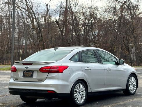Used 2016 Ford Focus Titanium w/ Titanium Technology Package image 18