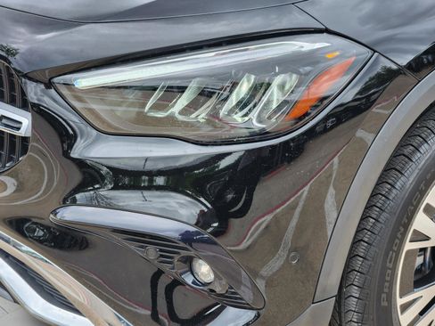 Used 2025 Mercedes-Benz C 300 Sedan image 66