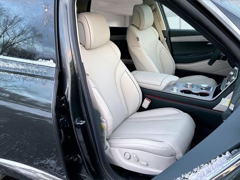 New 2026 Genesis GV80 2.5T Advanced image 11