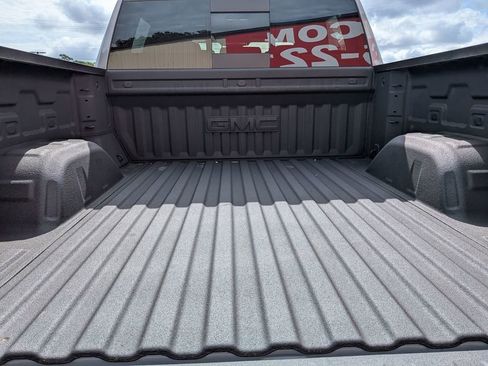 Certified 2025 GMC Sierra 1500 AT4 w/ AT4 Premium Package AWD/4WD image 24