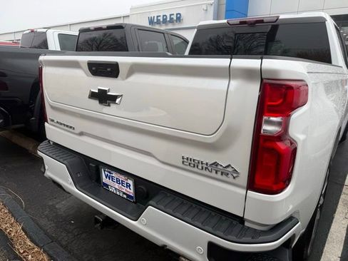 Used 2025 Chevrolet Silverado 1500 High Country image 12