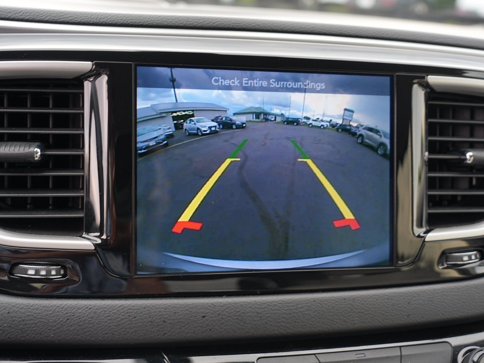 Used 2017 Chrysler Pacifica Touring Plus FWD image 27