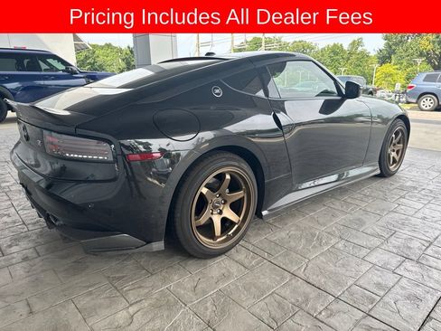 Certified 2025 Nissan Z Performance w/ Floor Mat Package RWD image 2
