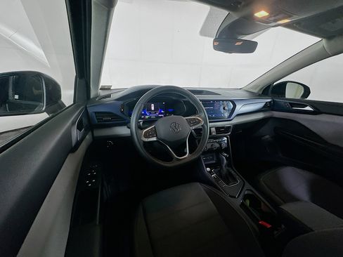 Used 2023 Volkswagen Taos SE w/ Black Wheel Package image 18