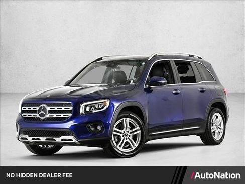 Used 2022 Mercedes-Benz GLB 250 4MATIC w/ Premium Package Lite image 1