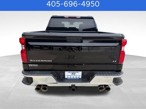 Used 2024 Chevrolet Silverado 1500 LT w/ Z71 Off-Road Package AWD/4WD image 4