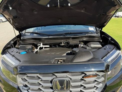Used 2023 Honda Passport TrailSport image 33