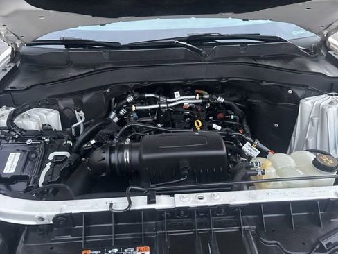 Used 2022 Ford Explorer XLT w/ Equipment Group 202A image 20