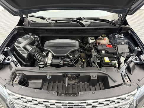 Used 2021 GMC Acadia Denali w/ Denali Technology Package AWD/4WD image 44