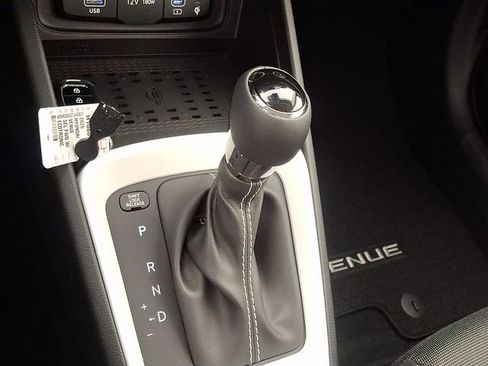 New 2026 Hyundai Venue SEL FWD image 13