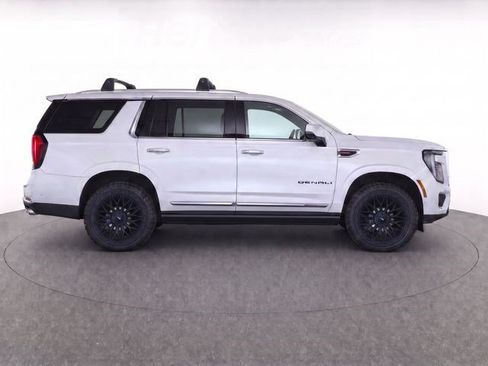 Used 2025 GMC Yukon XL Denali w/ Denali Reserve Package AWD/4WD image 2