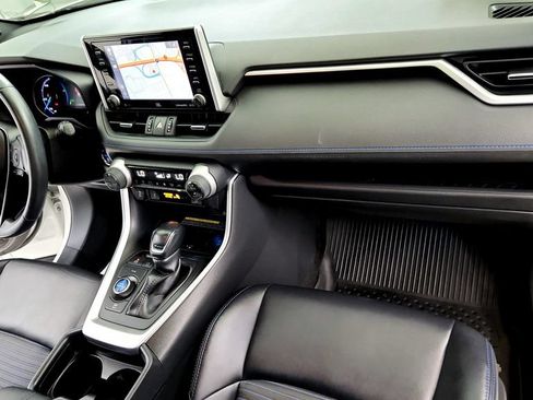Used 2020 Toyota RAV4 XSE AWD/4WD image 16