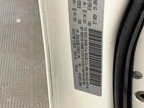 Used 2018 Jeep Compass Limited w/ Navigation Group AWD/4WD image 12