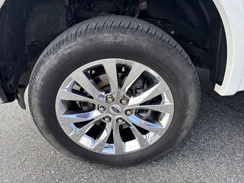 Used 2016 Ford F150 Lariat w/ Equipment Group 502A Luxury image 11