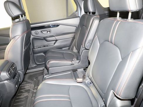 Used 2024 Honda Pilot TrailSport image 25