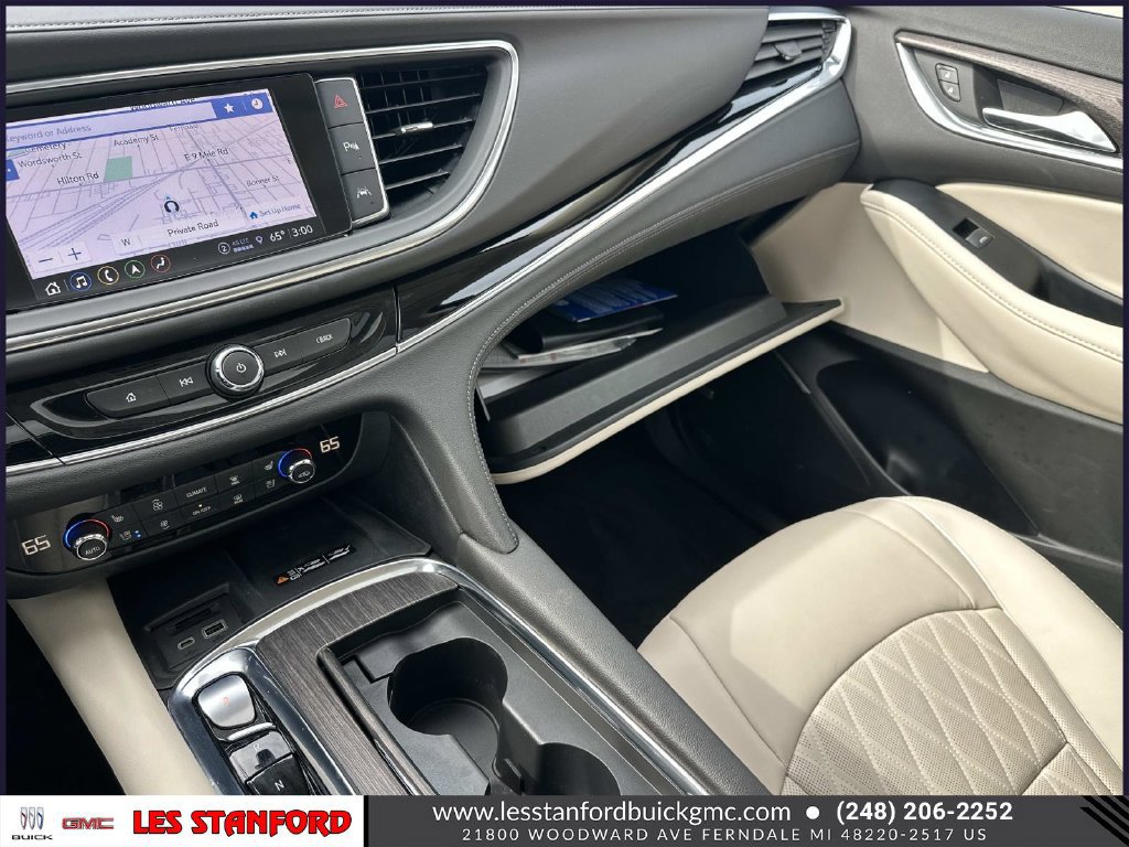 Used 2023 Buick Enclave Avenir AWD/4WD image 35