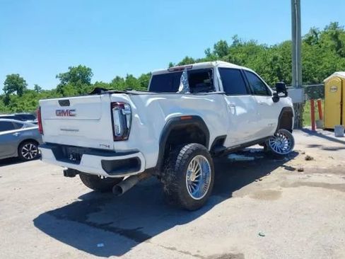 Used 2022 GMC Sierra 2500 AT4 w/ AT4 Preferred Package AWD/4WD image 4