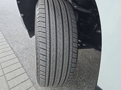 Certified 2024 Chevrolet Silverado 1500 LT image 31