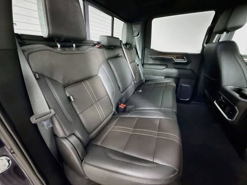 Used 2022 Chevrolet Silverado 1500 High Country w/ Technology Package AWD/4WD image 28