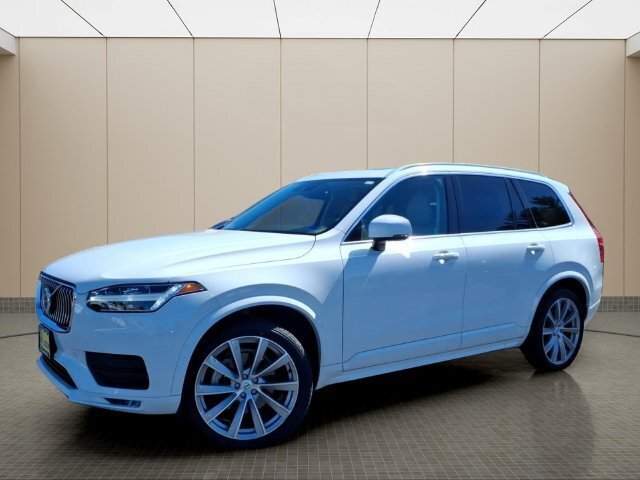 Used 2020 Volvo XC90 T6 Momentum AWD/4WD image 2