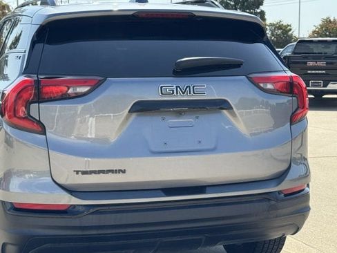 Used 2020 GMC Terrain SLE w/ Elevation Edition FWD image 8