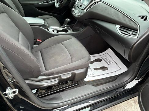 Used 2018 Chevrolet Malibu LS FWD image 12