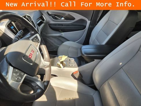 Used 2022 GMC Terrain SLT w/ Infotainment Package II AWD/4WD image 11