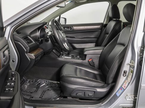 Used 2015 Subaru Outback 2.5i Limited AWD/4WD image 7
