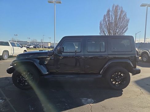 Used 2021 Jeep Wrangler Unlimited Sahara image 3