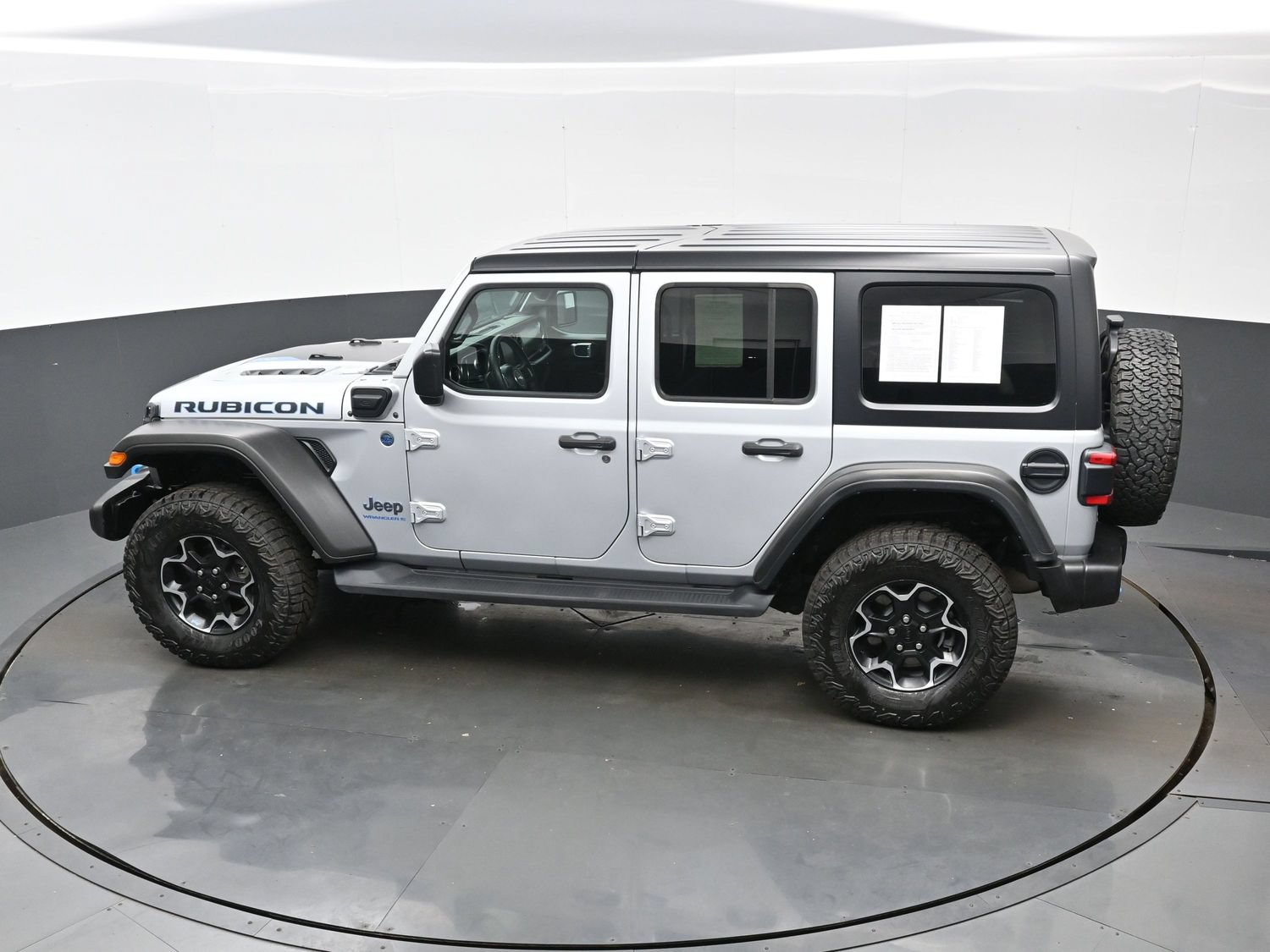 Used 2023 Jeep Wrangler Unlimited Rubicon 4xe AWD/4WD image 35