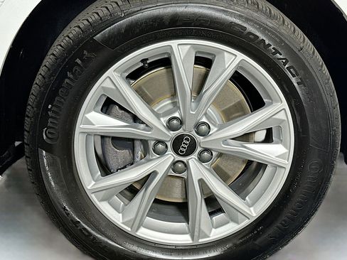 Used 2025 Audi Q3 2.0T Premium w/ Convenience Package AWD/4WD image 11