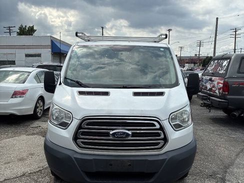 Used 2015 Ford Transit 250 130 Low Roof w/ Exterior Upgrade Package RWD image 6