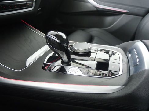 Used 2021 BMW X7 xDrive40i w/ Premium Package image 27