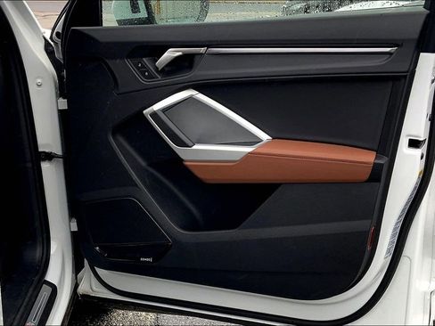 Certified 2024 Audi Q3 2.0T Premium Plus image 23