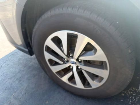 Used 2021 Subaru Outback Premium AWD/4WD image 17