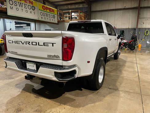 Used 2021 Chevrolet Silverado 3500 High Country w/ Snow Plow Prep/Camper Package image 5