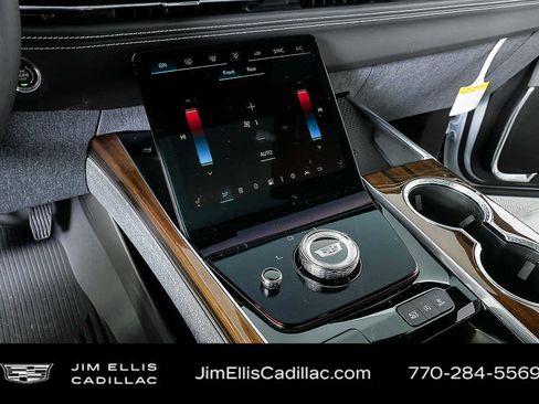 New 2026 Cadillac Escalade Platinum Sport w/ LPO, ONYX Package AWD/4WD image 18