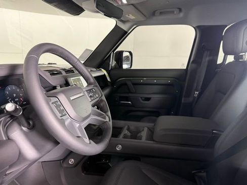 New 2026 Land Rover Defender 110 X-Dynamic SE AWD/4WD image 34