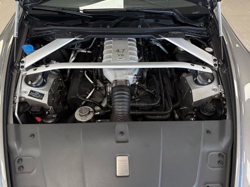 Used 2014 Aston Martin V8 Vantage Coupe image 18