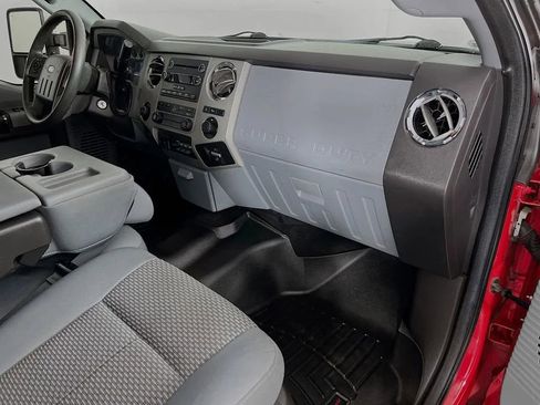 Used 2014 Ford F250 XLT w/ XLT Premium Package image 26