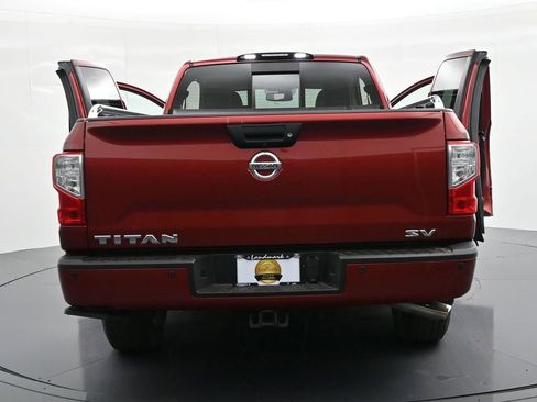 Used 2019 Nissan Titan SV w/ SV Convenience Package RWD image 36
