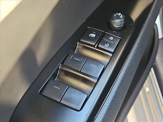 Used 2025 Toyota Camry LE w/ Convenience Package FWD image 11