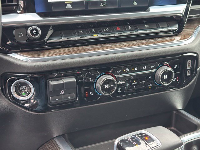 Certified 2023 Chevrolet Silverado 1500 RST w/ Redline Edition AWD/4WD image 24