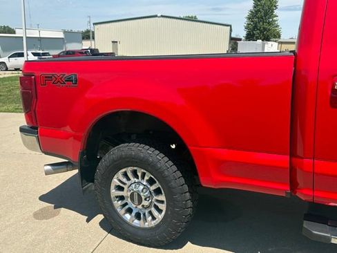 Used 2022 Ford F250 XLT w/ XLT Premium Package AWD/4WD image 4