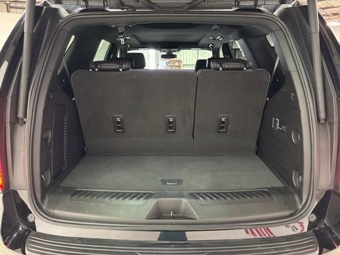 Used 2022 Chevrolet Tahoe LT w/ LT Signature Plus Package image 8