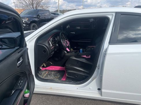 Used 2019 Dodge Charger SXT w/ Leather Interior Group image 6