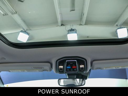 Used 2021 Jeep Grand Cherokee L Limited RWD image 21