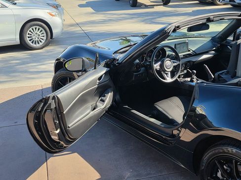Used 2022 MAZDA MX-5 Miata Sport image 49
