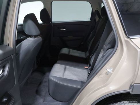 Used 2025 Nissan Rogue SV AWD/4WD image 17